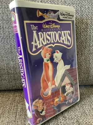 THE ARISTOCATS (ARISTOKATIT) (WALT DISNEY MASTERPIECE)