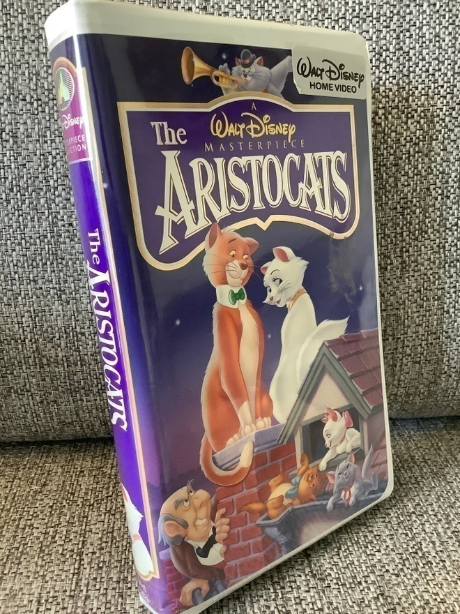 THE ARISTOCATS (ARISTOKATIT) (WALT DISNEY MASTERPIECE)