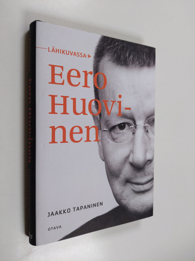 Jaakko Tapaninen : Lähikuvassa Eero Huovinen