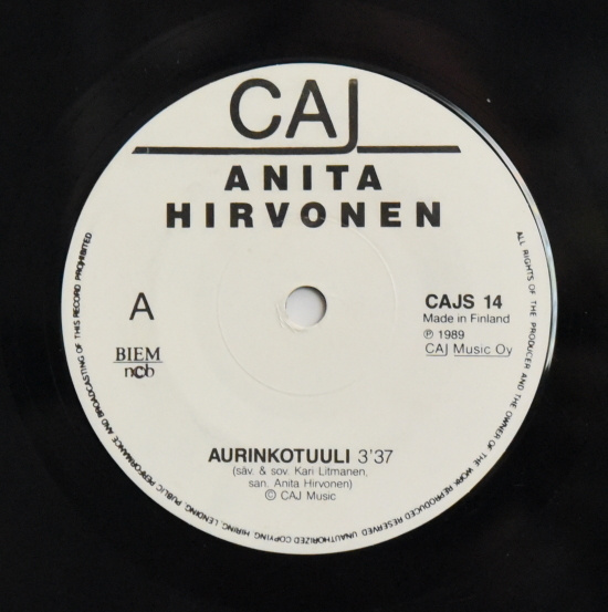 Single: Hirvonen, Anita - Aurinkotuuli /Olet aina mielessäin