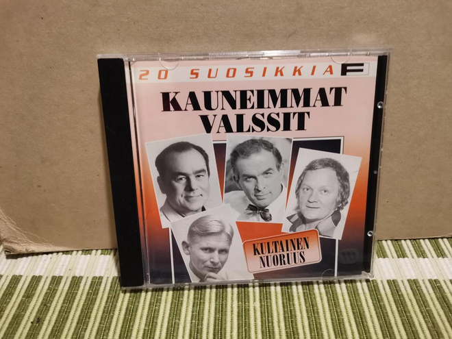 20 suosikkia:Kauneimmat valssit-Kultainen nuoruus CD
