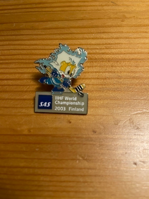 Jääkiekon MM 2003 pinssi