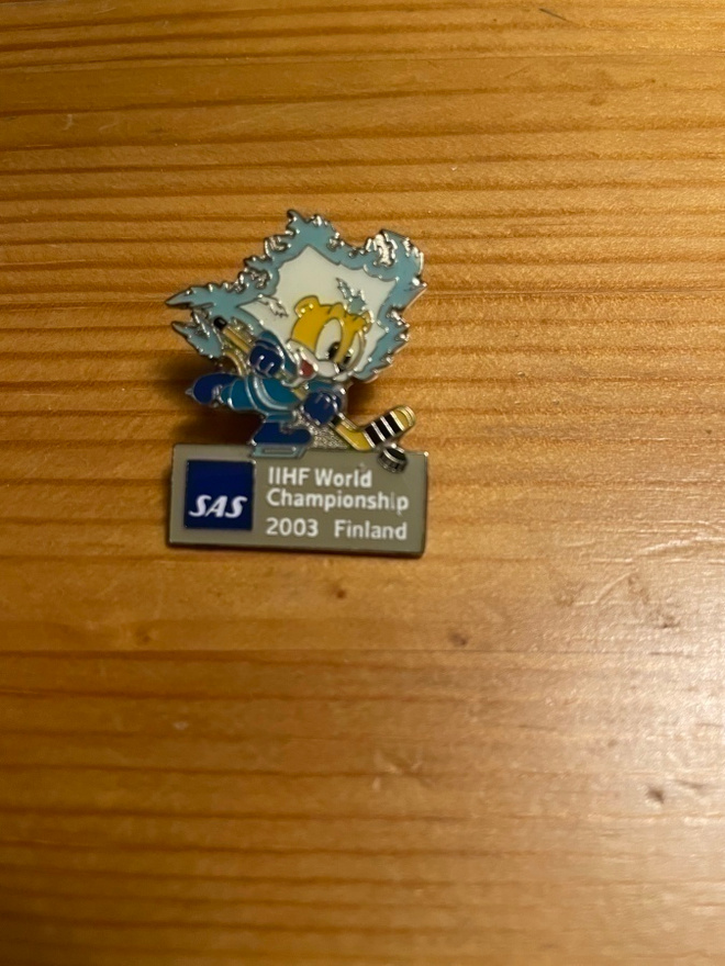 Jääkiekon MM 2003 pinssi