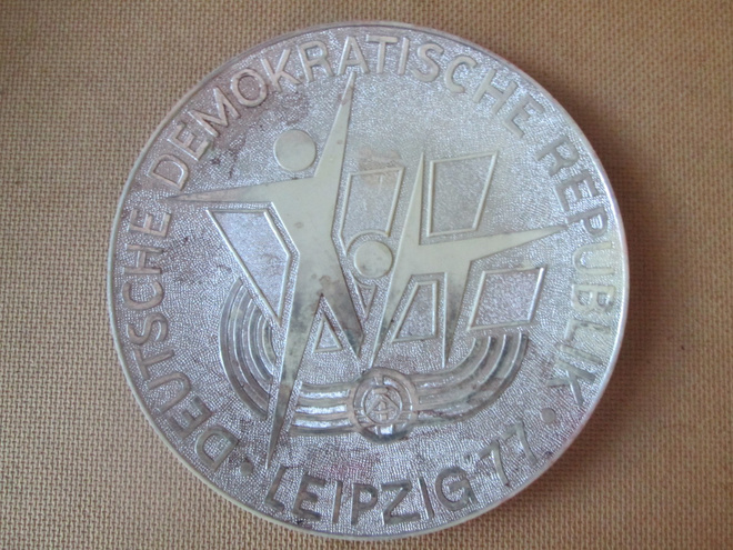 DDR: Leipzig 1977 muistomitali/lautanen