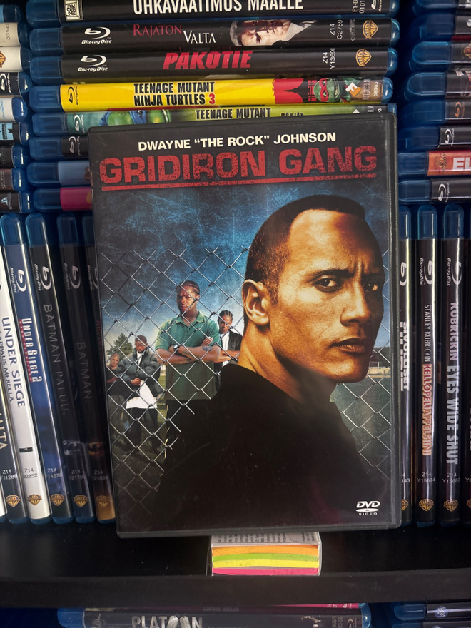 Gridiron gang (2006) The Rock