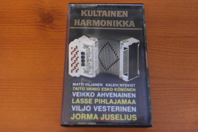 Kultainen Harmonikka C-kasetti.