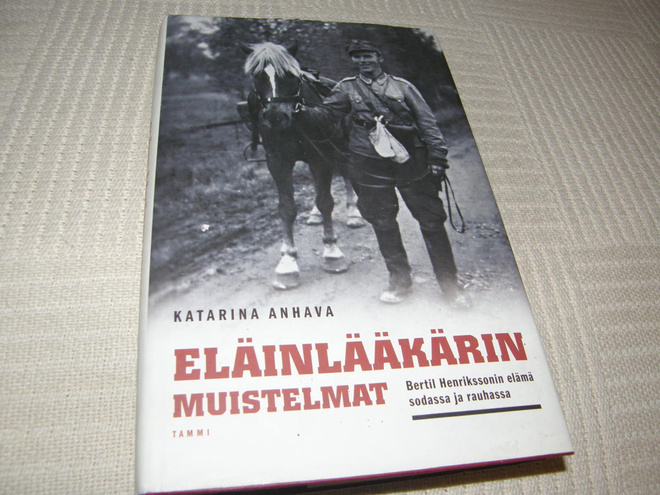 Katarina Anhava Eläinlääkärin muistelmat  -sid