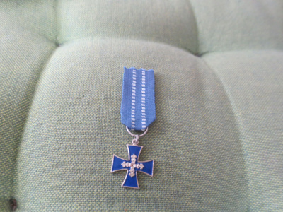 Kotijoukot Risti Pienoiskunniamerkki
