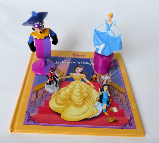 Disney * 4 figuuria ja Bellen tie ystävyyteen kirja