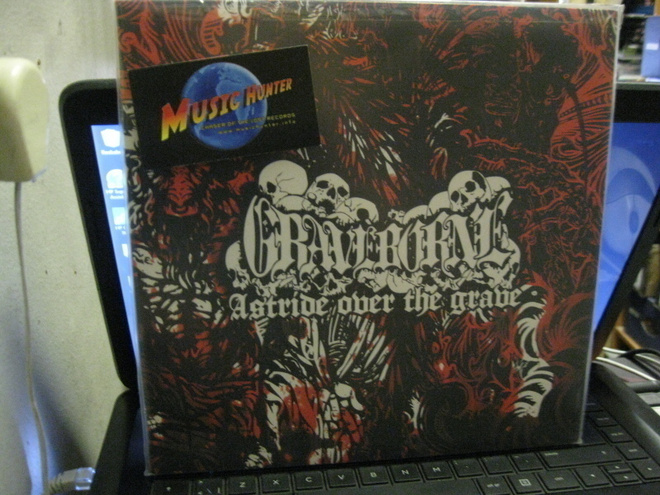 GRAVEBORNE - ASTRIDE OVER THE GRAVE 2010  UUSI