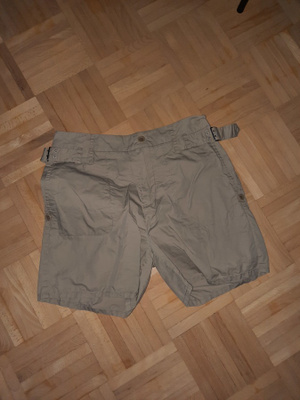 Shortsit koko S