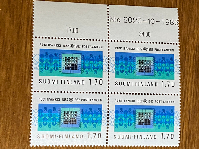 POSTIPANKKI 100 VUOTTA NELIÖ NUMERO MARGINAALILLA**