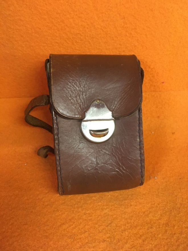 Vanha kamerakotelo (Leica I (Model A?)