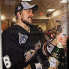 Apu n:o 24 2007 Teemu & Stanley Cup. Anu. Ari. Irina. - pikkukuva 2