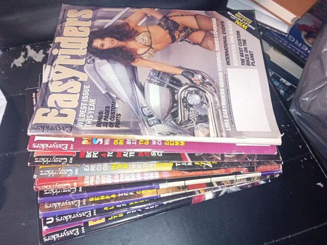 10 kpl kokoelma Easyriders lehtiä ( SIS POSTIKULU (