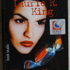 Laurie R.King Yön suojissa - pikkukuva 1