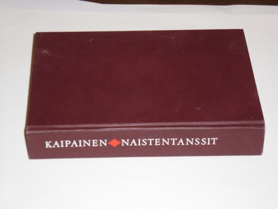 Anu Kaipainen : Naistentanssit