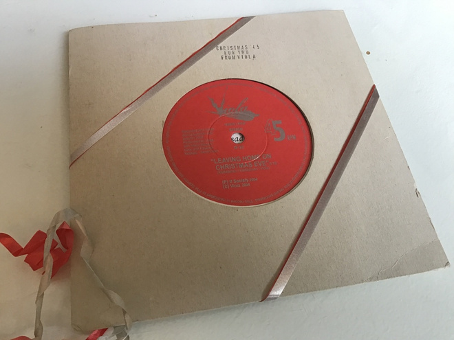 Viola . A christmas 45 for you from Viola 7” lp vinyyli