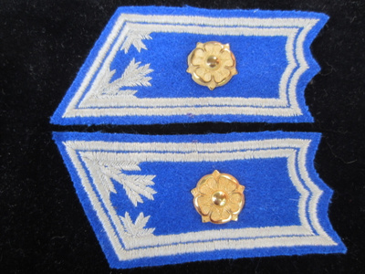 Kauluslaatat huollon majuri