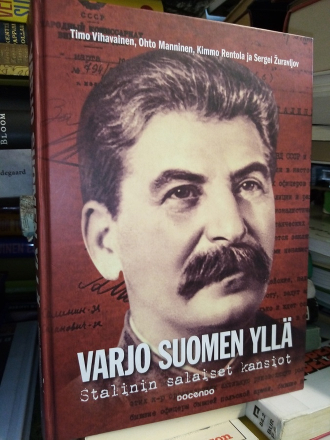Vihavainen -  Manninen :  Varjo Suomen yllä (SIS POSTIKULU)