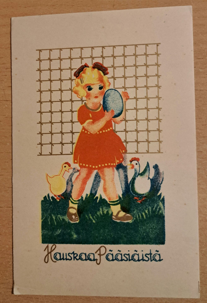 tytöllä pääsiäsmuna, kultausta,  kulkematon