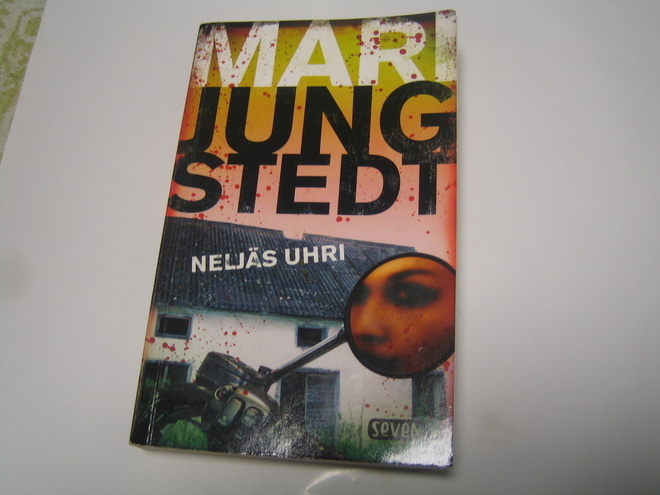Mari Jungstedt - Neljäs uhri (pokkari)