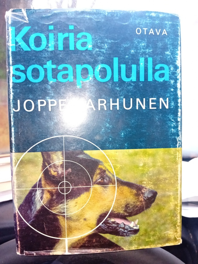 Karhunen  : Koiria sotapolulla ( SIS POSTIKULU )