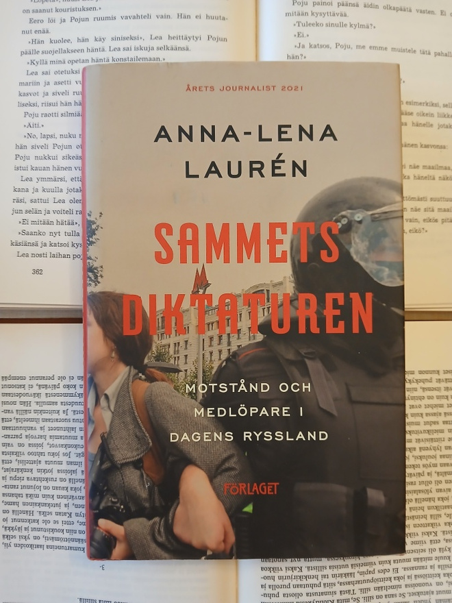 Anna-Lena Lauren - Sammetsdiktaturen (inbunden bok)