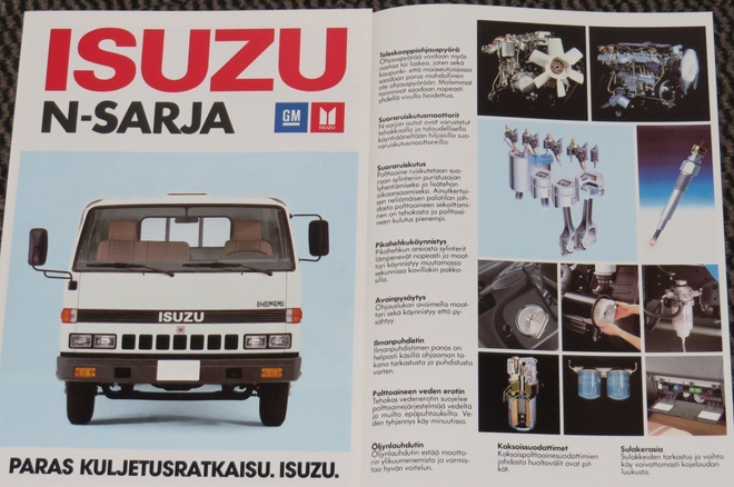 1985 Isuzu N-sarja kuorma-auto esite - KUIN UUSI - suom