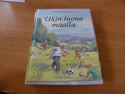 Philippe Dupasquier Ukin luona maalla