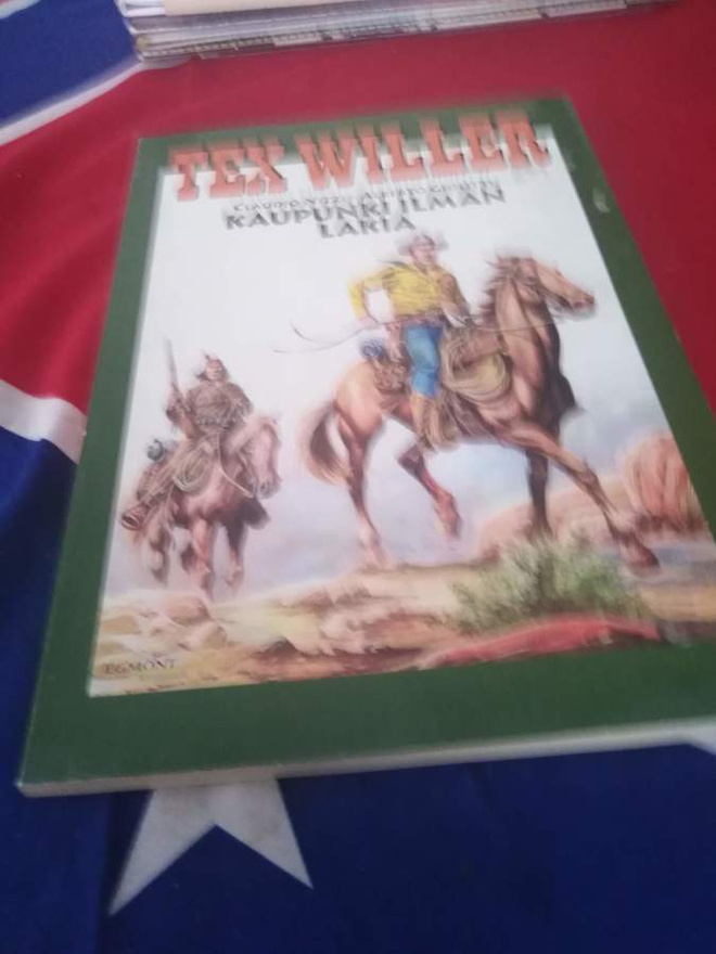 Tex Willer Suuralbumi Kaupunki Ilman Lakia