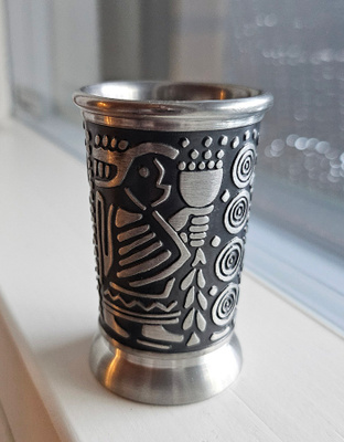 Snapsikuppi, Pewter Haugpud