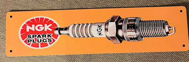 Vintage NGK sytytystulppa peltikyltti
