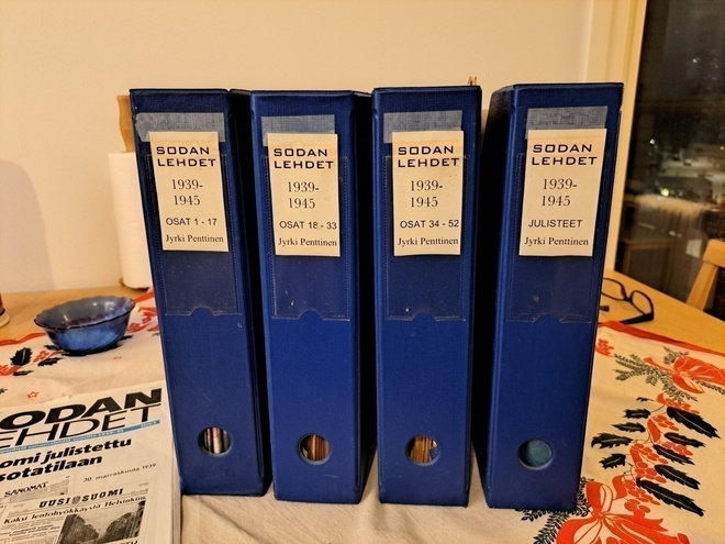 Sodan lehdet 01-52 ja julisteet 01-52