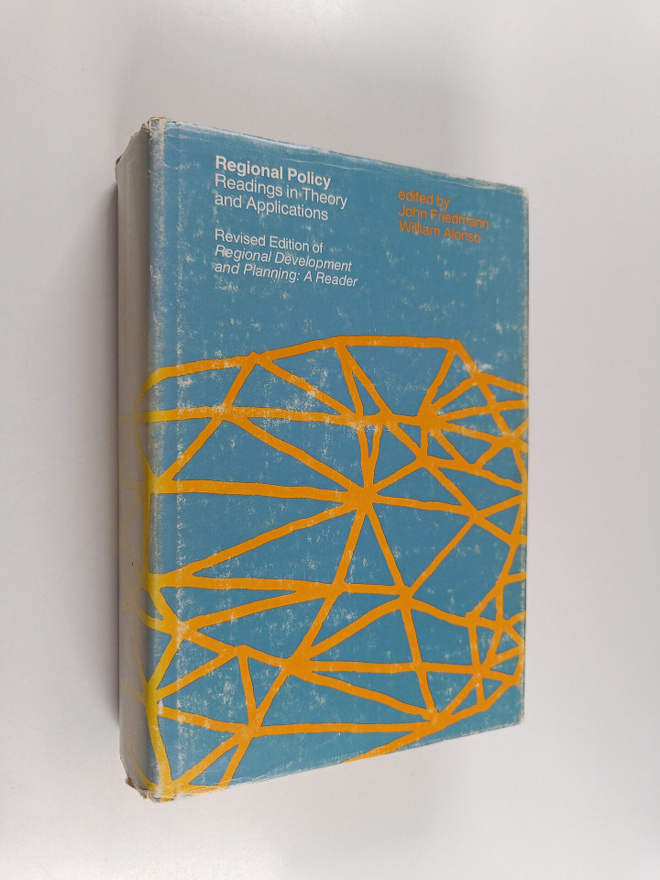 Regional policy : readings in theory and applications