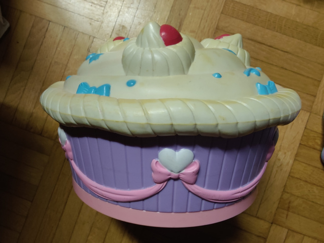 Cupcake nukkejen kakku-baari