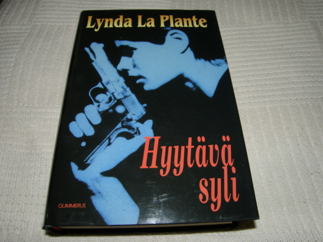 Lynda La Plante Hyytävä syli   -sid