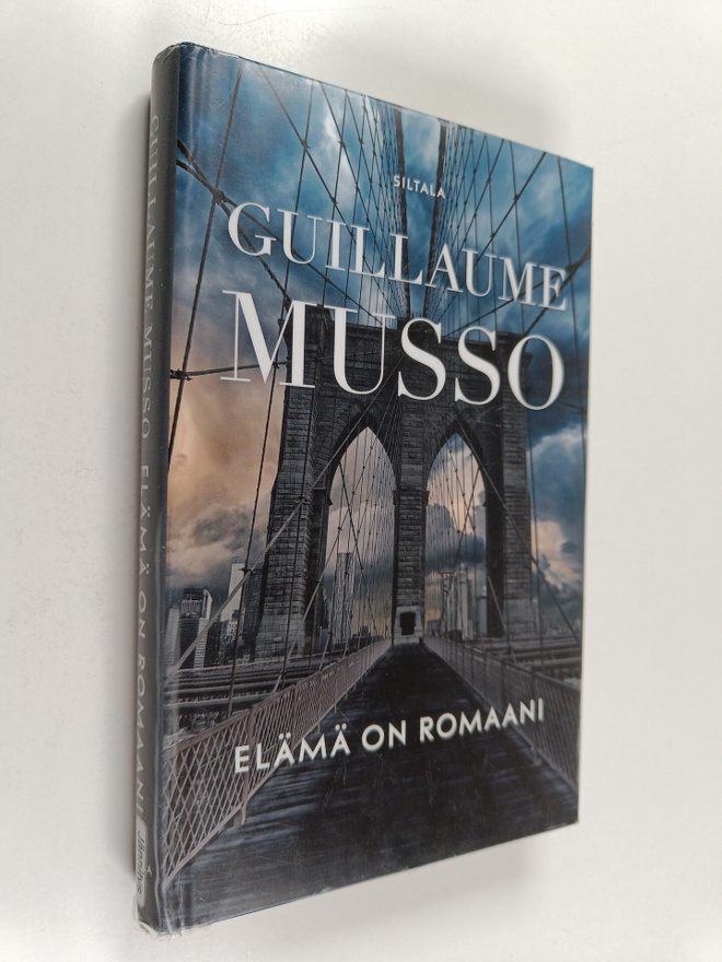 Guillaume Musso : Elämä on romaani