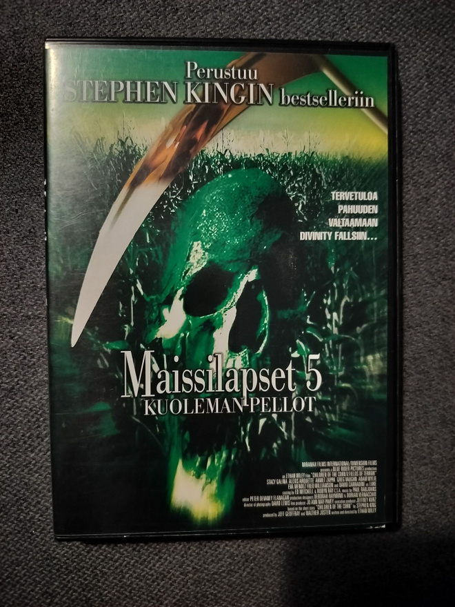 Stephen Kingin maissilapset 5-Kuoleman Pellot
