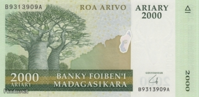 (B0018) MADAGASCAR, 2009 (ND). 2000 Ariary. P-90. UNC