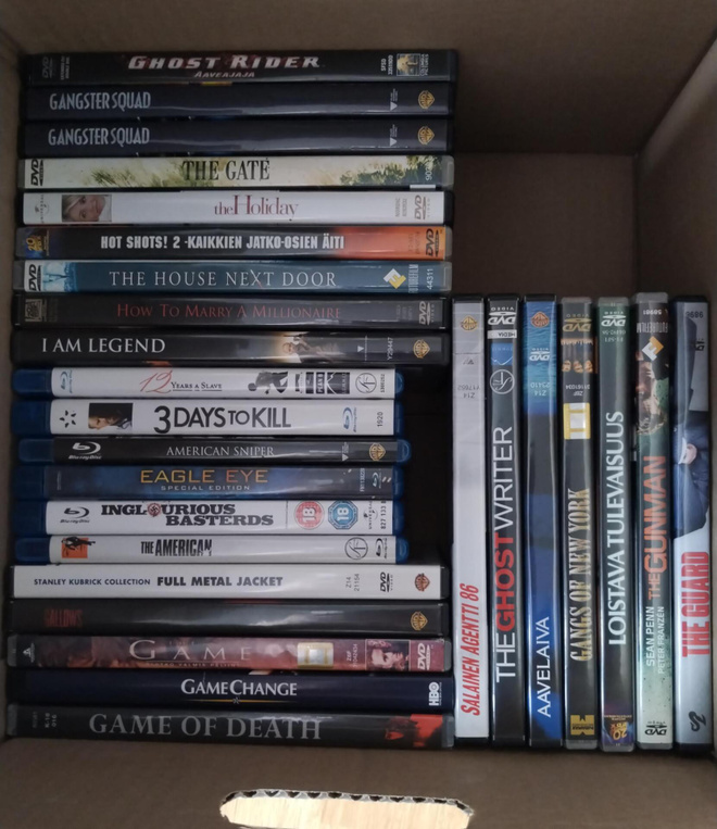 Iso kasa dvd ja mutama blu ray elokuvia