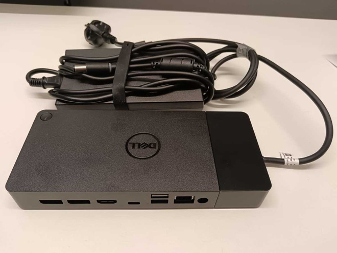 Dell Dock WD19S telakka ja 130w power