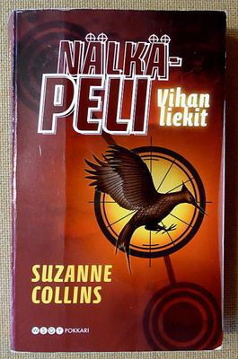 Suzanne Collins: Nälkäpeli -sarjaa