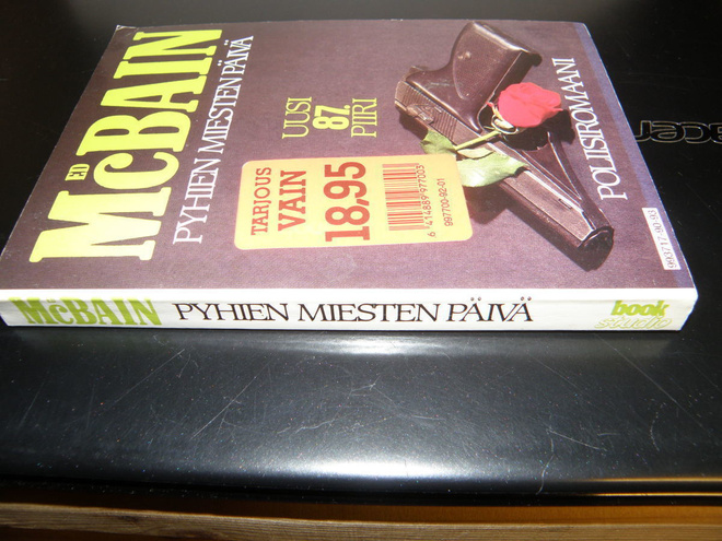 Ed McBain Pyhien miesten päivä