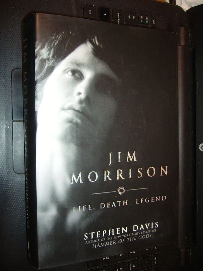 Davis : JIM MORRISON - LIFE, DEATH, LEGEND ( 1 p. 2004 )