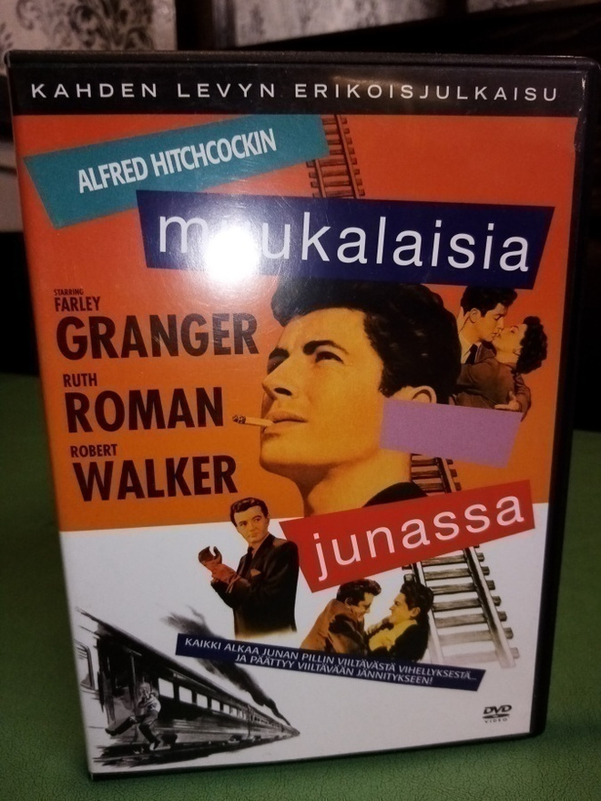 2DVD Muukalaisia junassa ( SIS POSTIKULU)