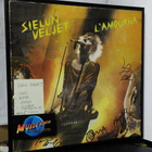 SIELUN VELJET - L'AMOURHA M-/VG+ LP NELJÄLLÄ NIMMARILLA - pikkukuva 1
