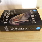 Danielle Trussoni Enkelioppi (nidottu) - pikkukuva 1