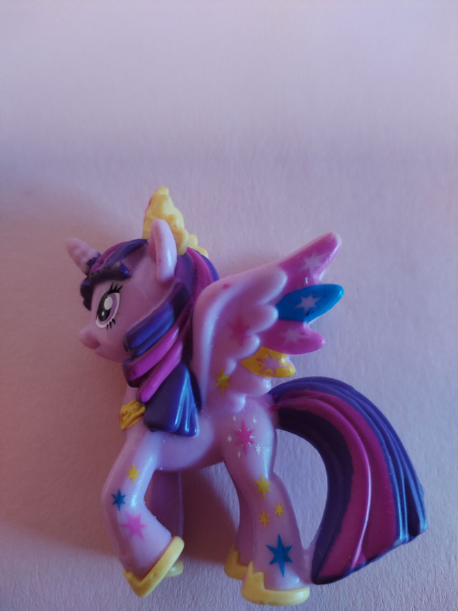 My little poni prinsessa figuuri,vanha,kuvat on.