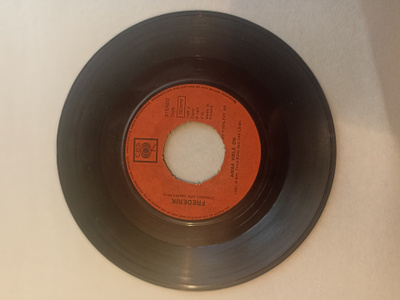 7" Frederik